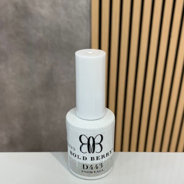 Bold Berry - D443 - Snowfall - 15 ml - Soak Off Gel Nail Polish